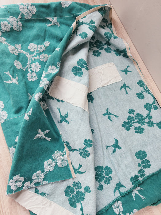 Cherry blossoms and swallows in green ticking. Spain c.1900 - Lot of 2 pieces