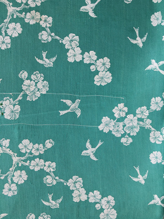 Cherry blossoms and swallows in green ticking. Spain c.1900 - Lot of 2 pieces