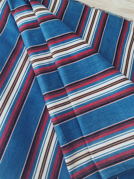 Cover in multicolored blue, red, and white stripes. Finland c.1900 - 114×188 cm 