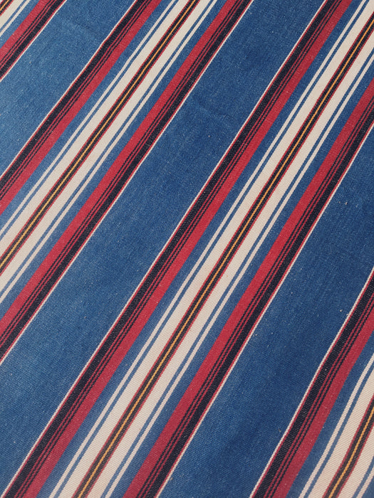 Cover in multicolored blue, red, and white stripes. Finland c.1900 - 114×188 cm 