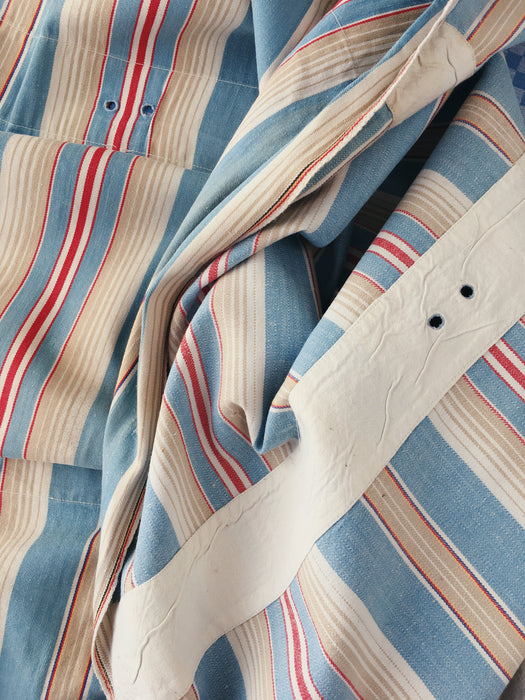 Light blue, red and white striped ticking. Spain c.1950 - 135×168 cm 