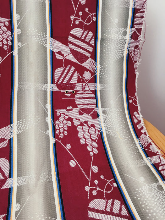 Ticking mix of jacquard and stripes in burgundy and gray. Spain c.1940 - 41×215 cm