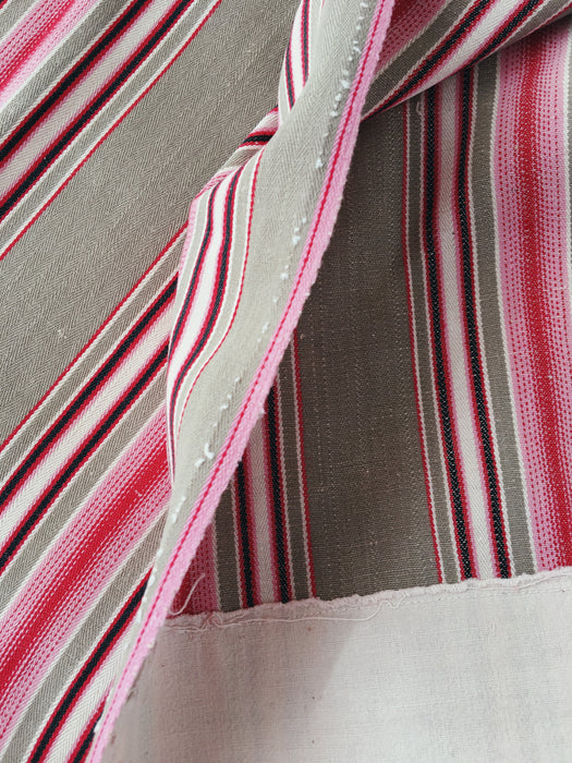 Ticking in beige, pink and red stripes. Spain c.1950 - 122×154 cm 