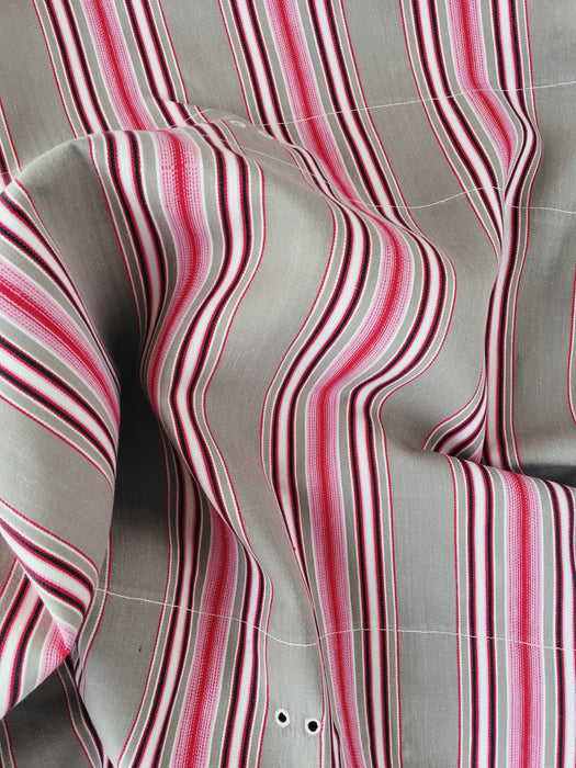 Ticking in beige, pink and red stripes. Spain c.1950 - 122×154 cm 