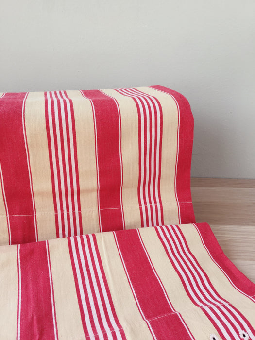 Ticking in white, beige and red stripes. Spain c.1950 - Lot of 3 pieces