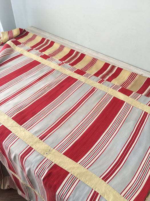 Red and gray striped ticking. Spain c.1900 - 133 cm × 2.7 meters